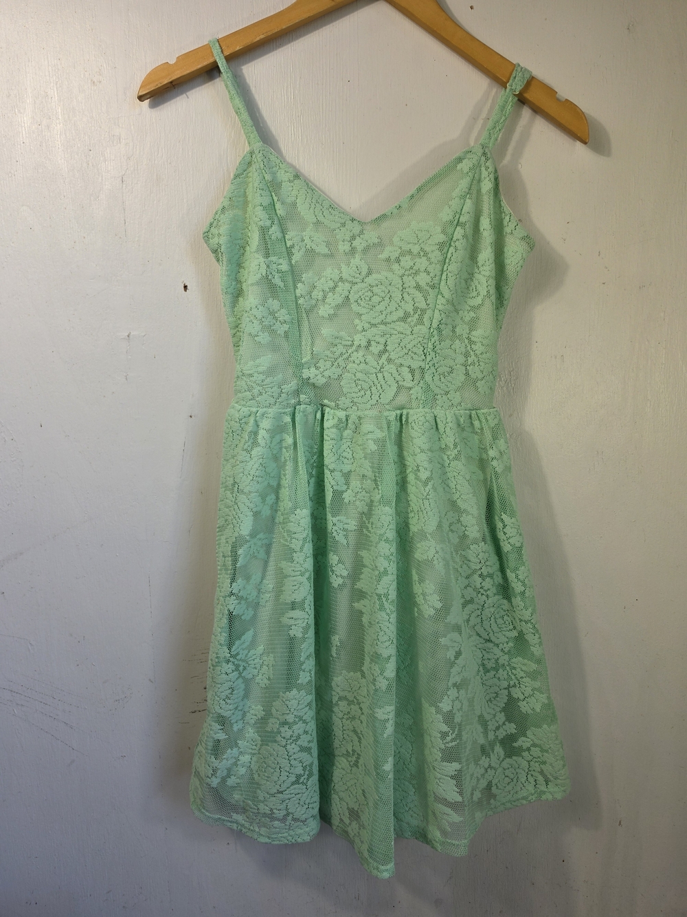 DELiA*s light green lace dress